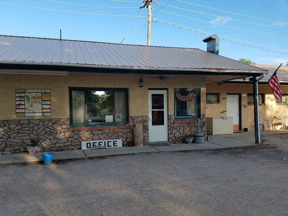 Cowboy Inn in Hot Springs, United States