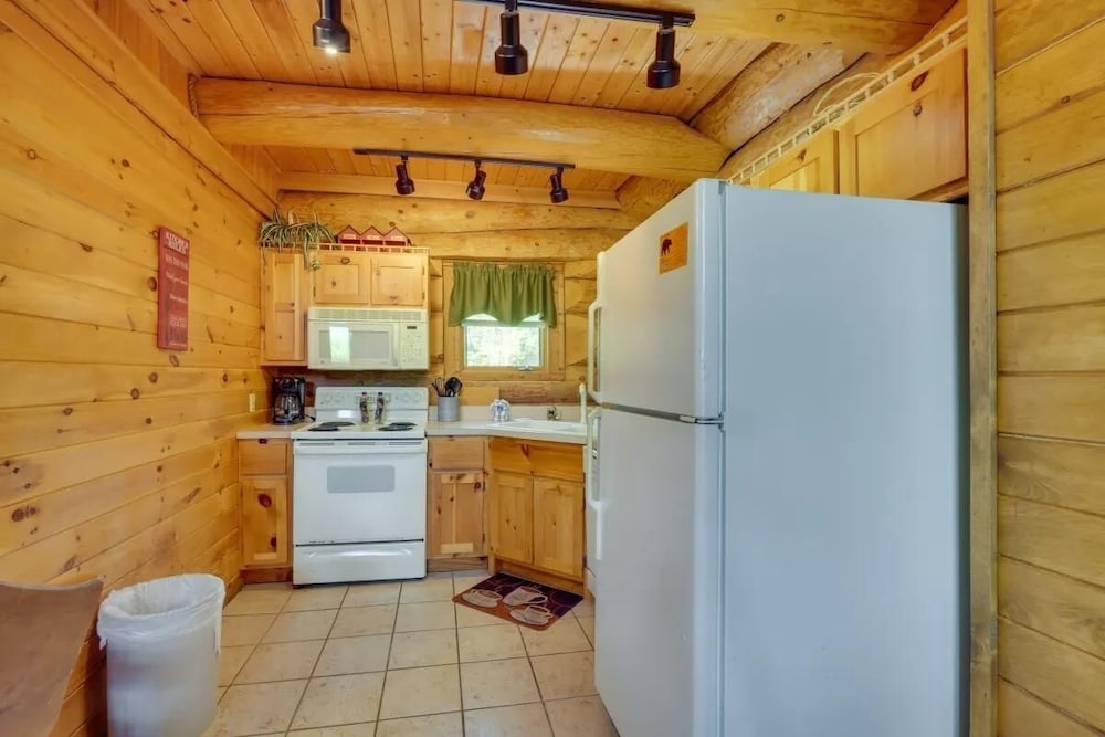 Mammoth Views 2 Bedroom Cabin by Heavenly Views Resort - photo 6