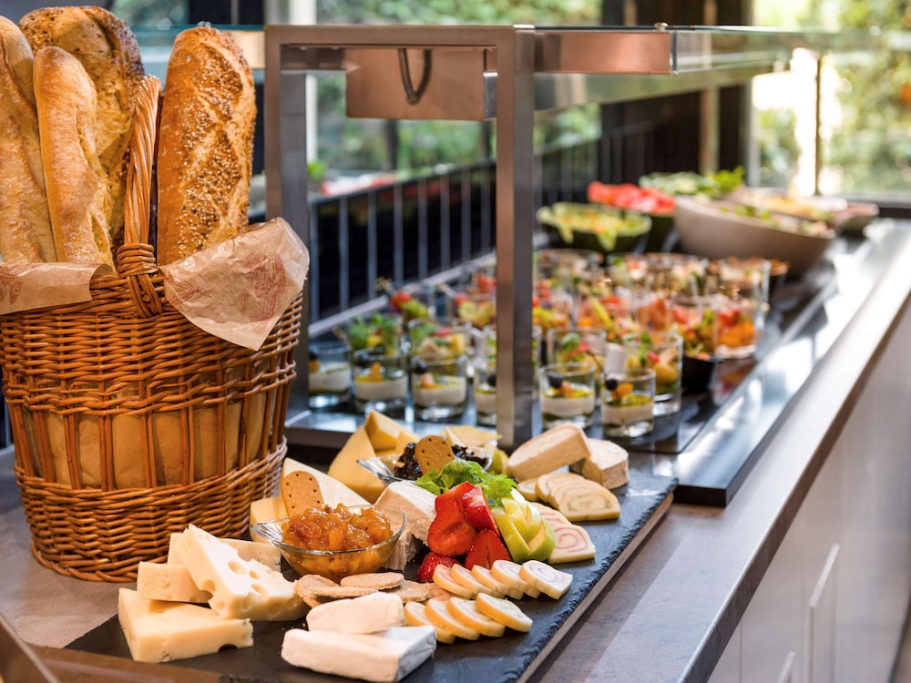 מזון ומשקאות