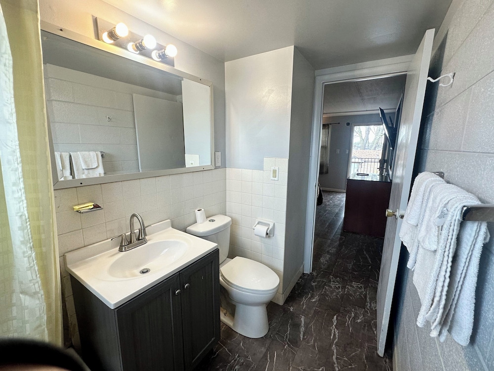 Des Plaines Motel By OYO O'Hare Airport Chicago - photo 21