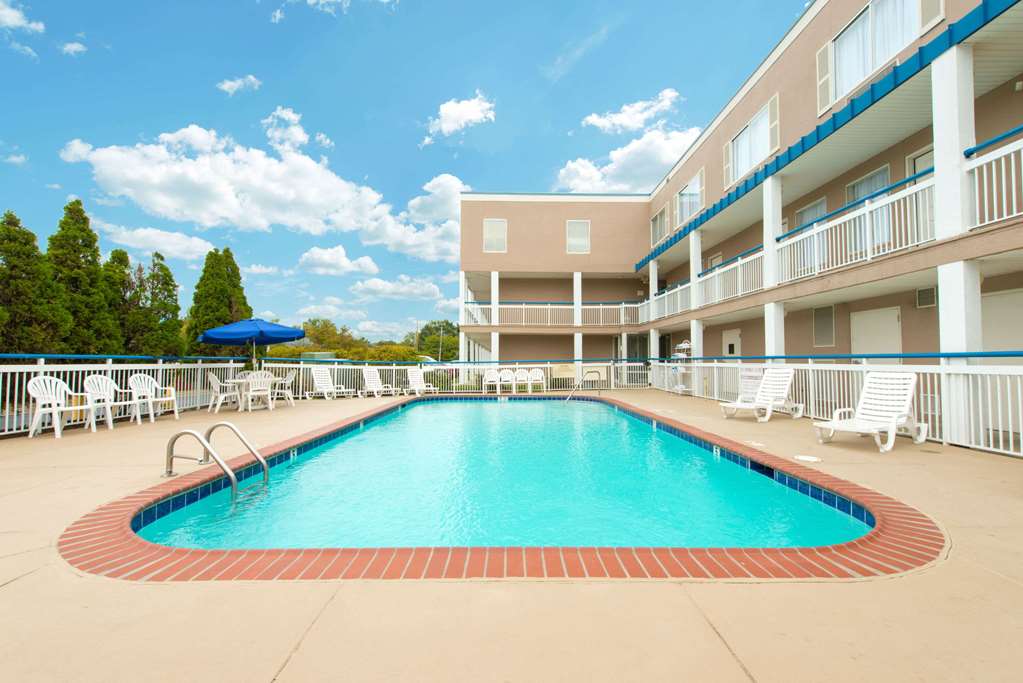 Baymont by Wyndham Louisville East - photo 5