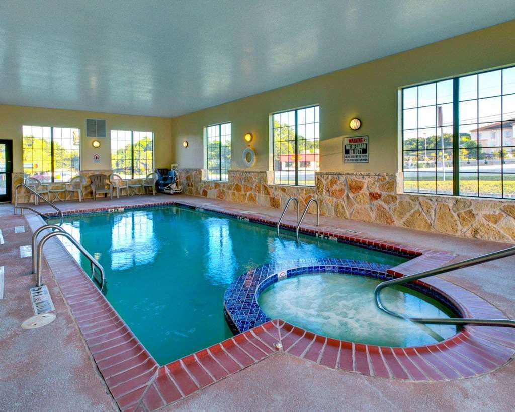 Quality Inn & Suites Glen Rose - photo 19