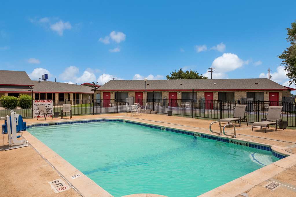 Americas Best Value Inn Lockhart TX - photo 26