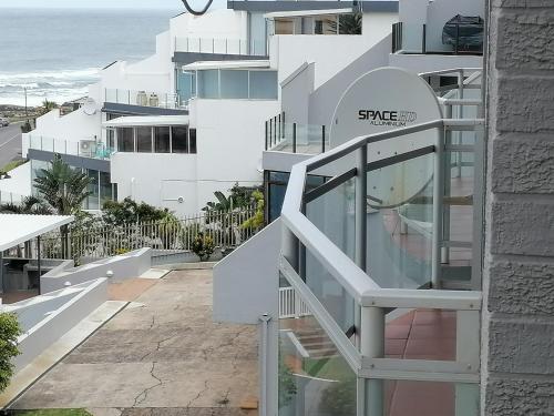 Ray place 9 — 4-Star Luxury Hotel in Margate, South Africa
