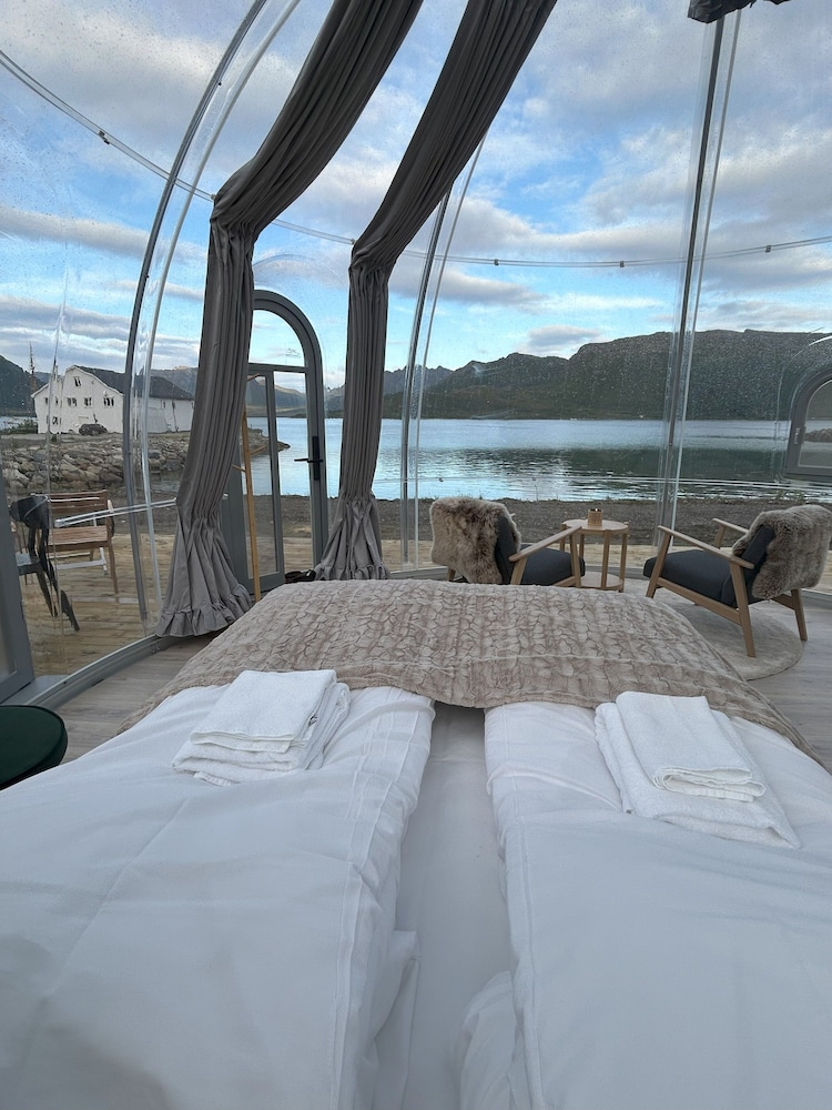 Arctic Glamping Dome - last minute hotel in Unknown City