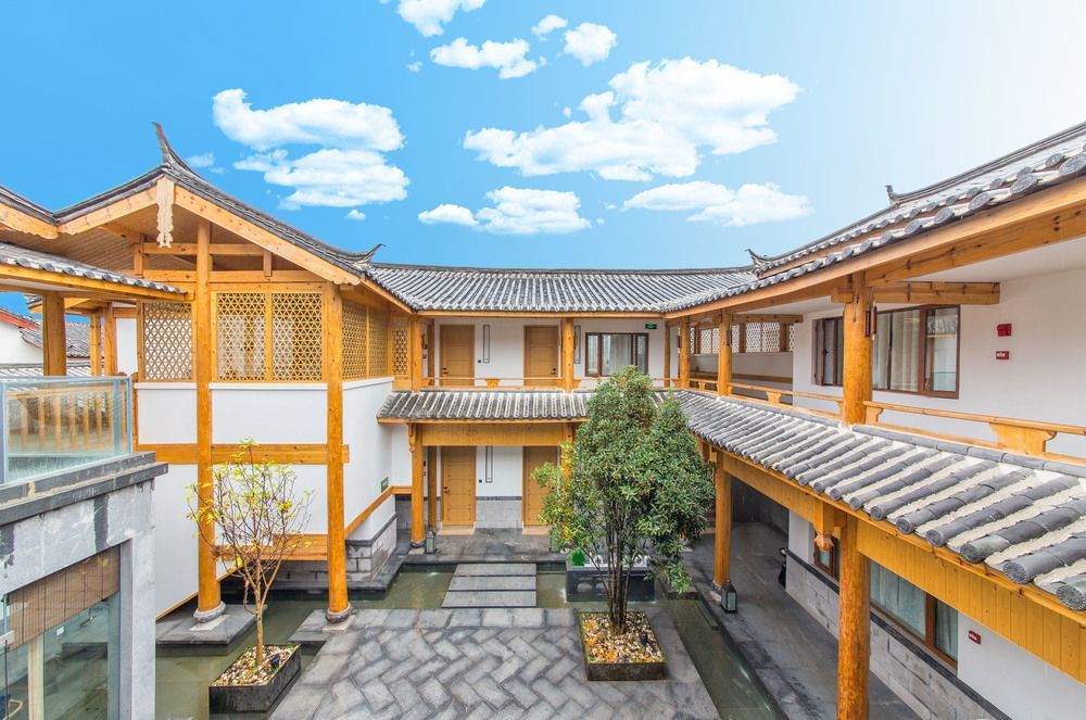 Blooming Island La Flavor Yuan in Lijiang, People's Republic of China