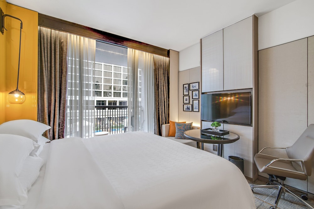 Sheraton Universal Hotel - photo 20