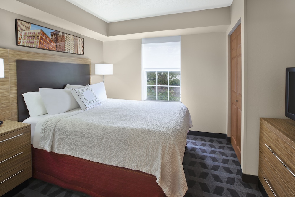 Towneplace Suites By Marriott Brookfield - photo 5