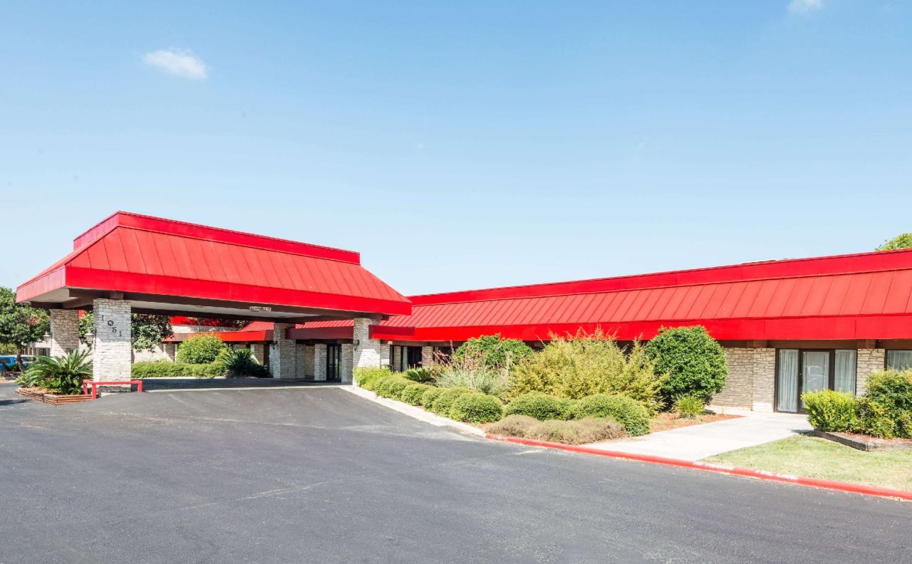 Vivo Living New Braunfels - carbon neutral hotel in New Braunfels
