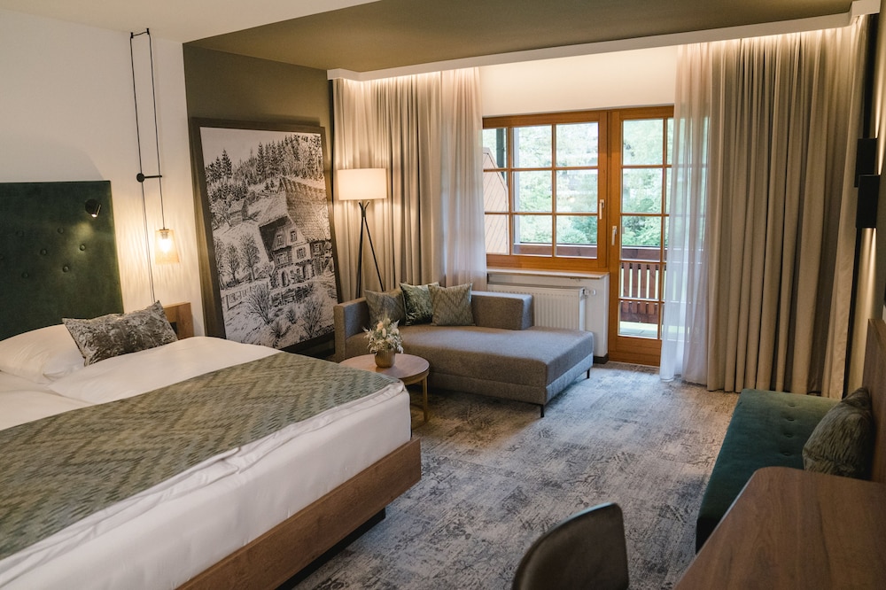 Landhotel Hirschen — hotel in Oberwolfach