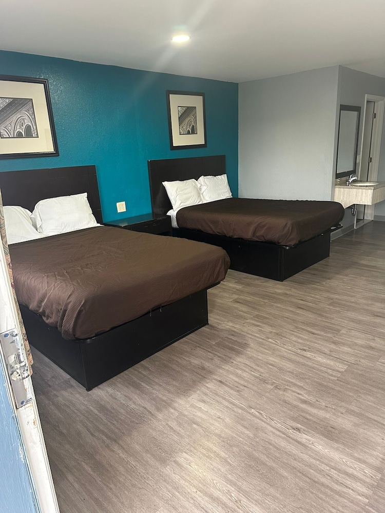 Americas Best Value Inn Albany East Greenbush - photo 11