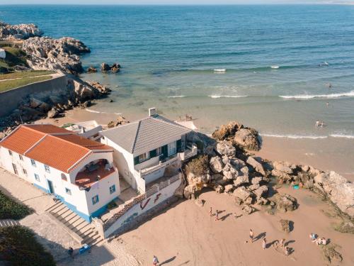 Casa da Rocha Totalmente Renovada — 4-Star Luxury Hotel in Peniche, Portugal