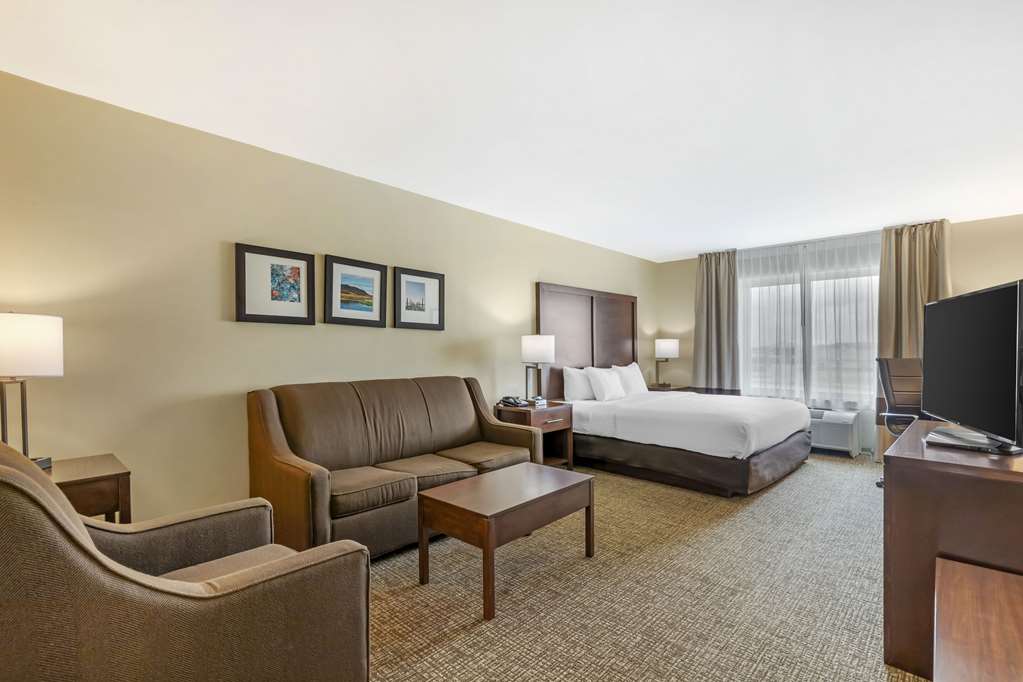 Comfort Inn & Suites Grinnell near I 80 - photo 23