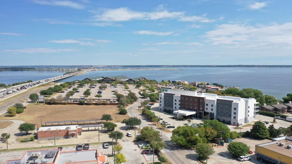 Holiday Inn Express & Suites Garland E Lake Hubbard I30 by IHG - photo 2