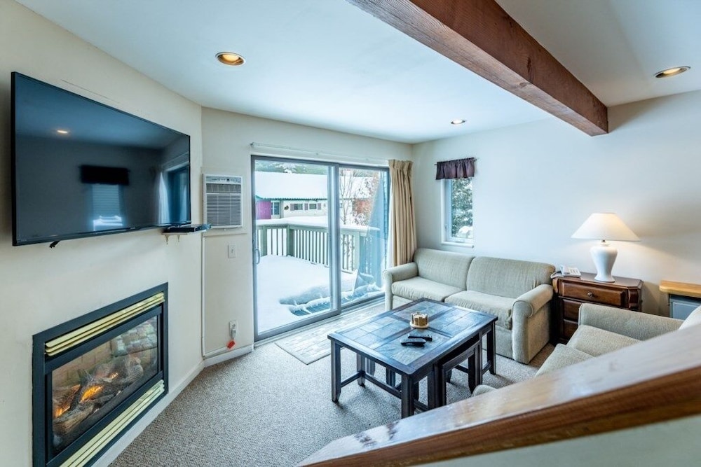 4br Private Townhouse At Smugglers' Notch Resort 4 Bedroom Condo — hotel in Jeffersonville