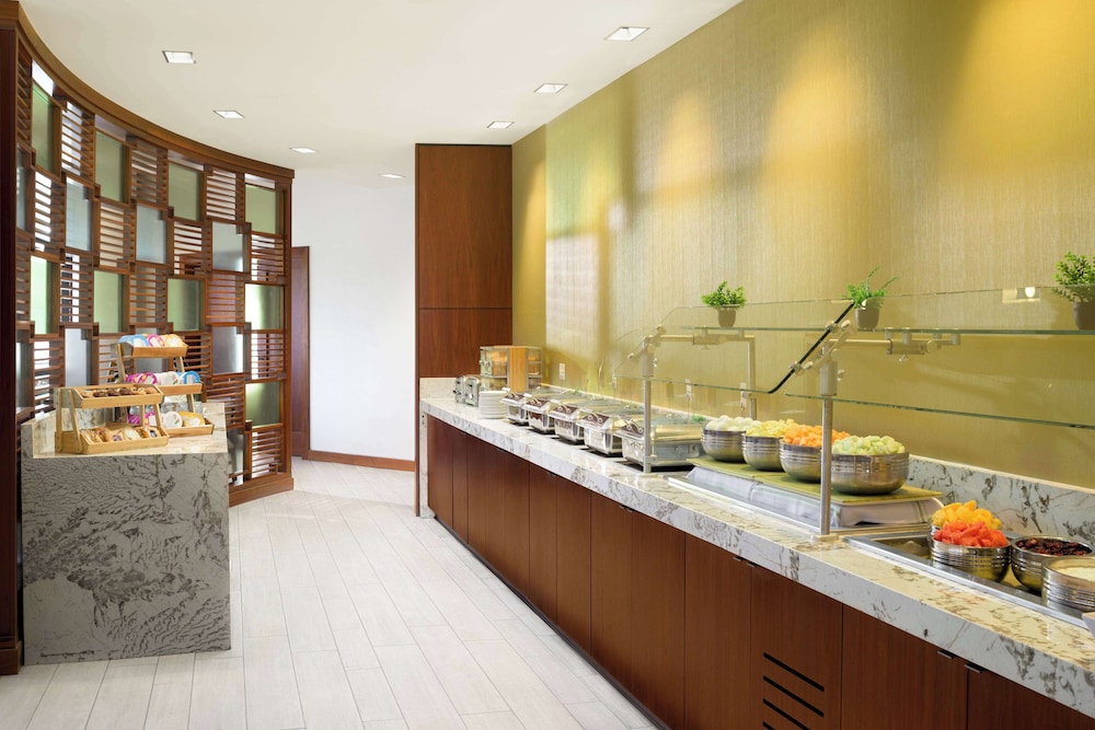 DoubleTree Suites by Hilton Phoenix - photo 40