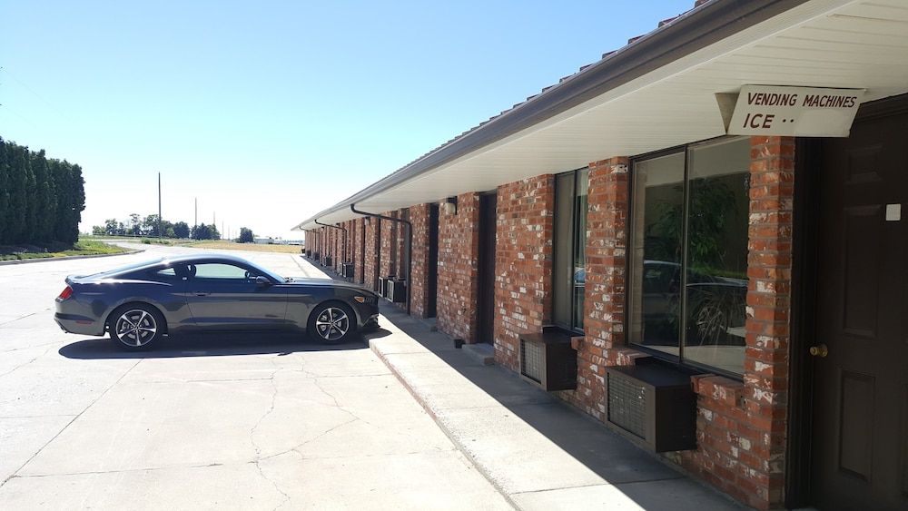 Amber Inn Motel - featured photo