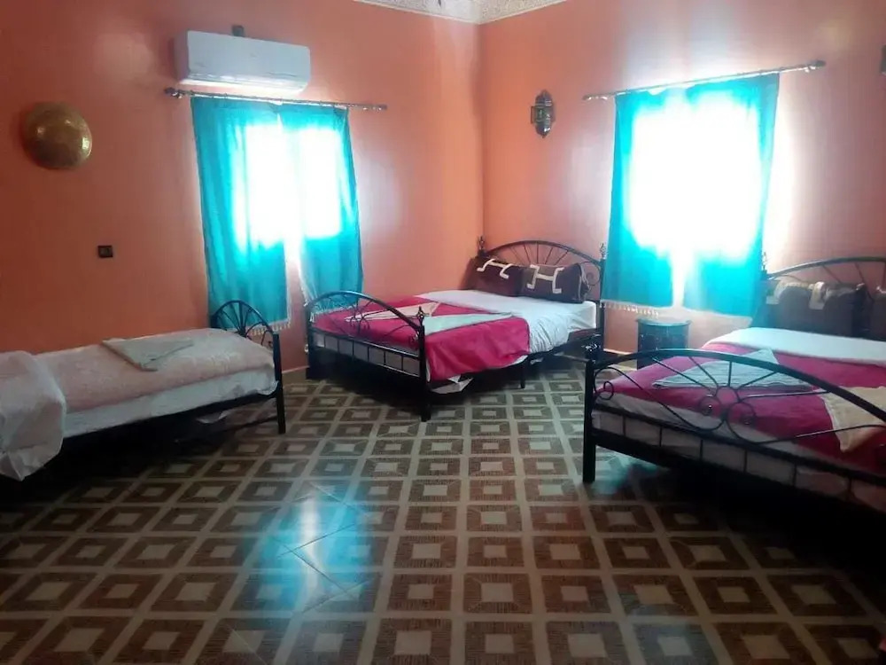 Sahara Camel Trips - last minute hotel in Unknown City