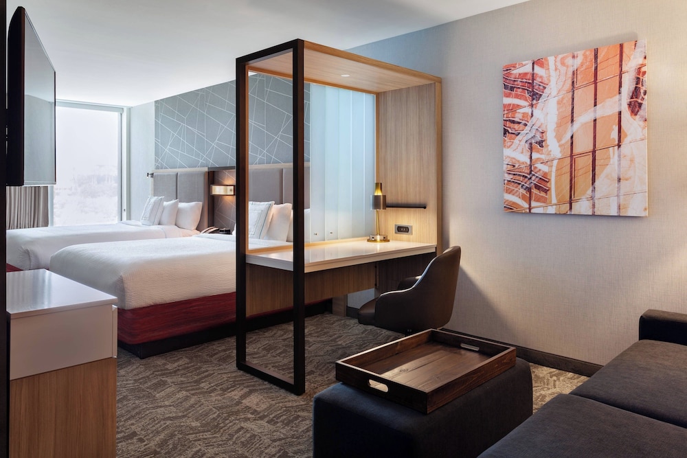 SpringHill Suites by Marriott Orlando at Millenia - photo 7