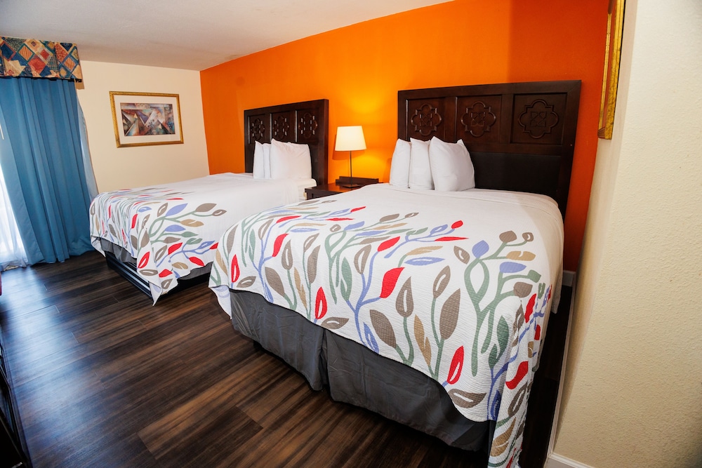 Garnet Inn & Suites Orlando - photo 61