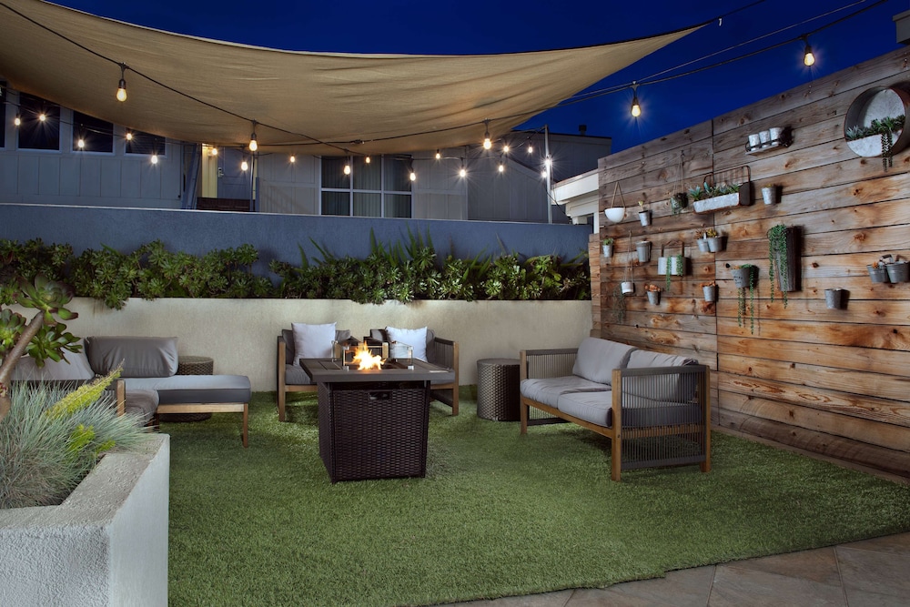 Hilton Garden Inn Marina Del Rey - photo 47