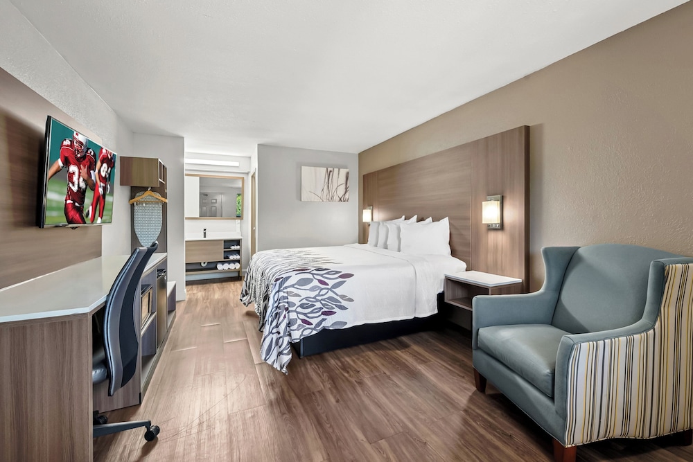 Red Roof Inn Sanford - photo 14