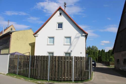 Ferienhaus Honigberg — hotel in Wallhausen