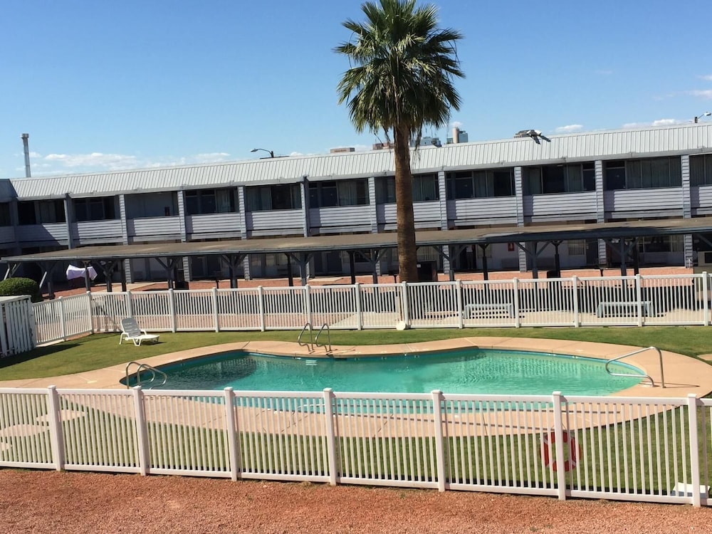E Z 8 Motel Phoenix Airporter - photo 22