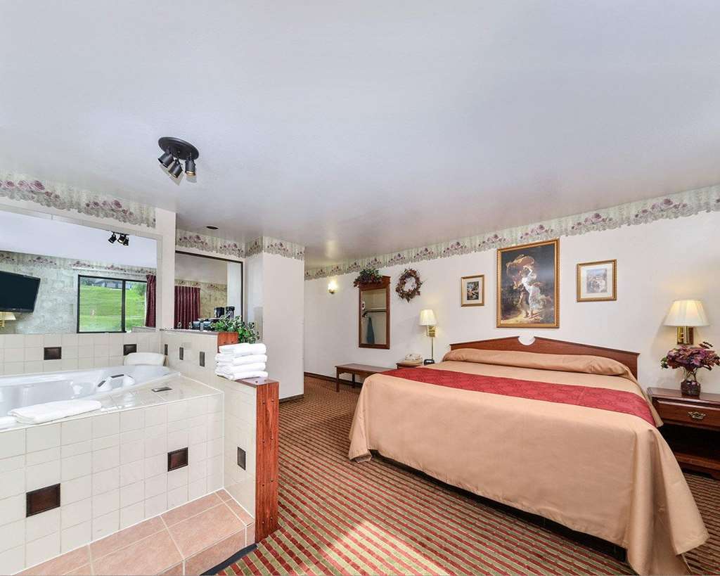 Rodeway Inn & Suites Madison East - photo 23