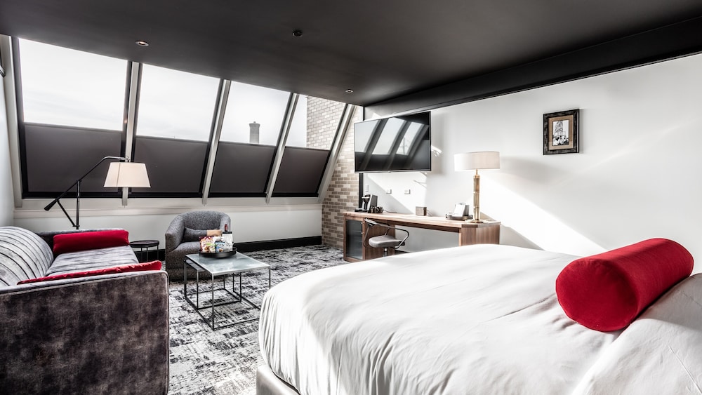 Bottleworks Hotel - photo 20