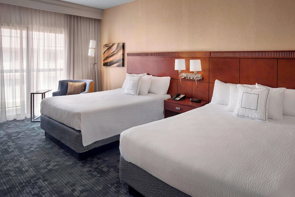 Courtyard By Marriott Hartford Windsor Airport - photo 7
