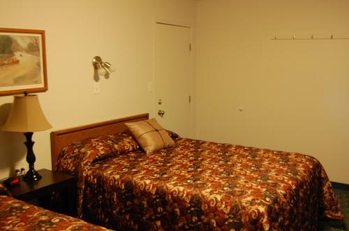 The Home Hotel — Boissevain — photo 5