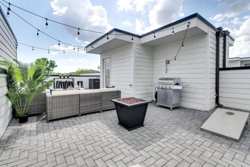 Private Rooftop Oasis 2 Nashville Homes — 4-Star Luxury Hotel in Nashville, United States