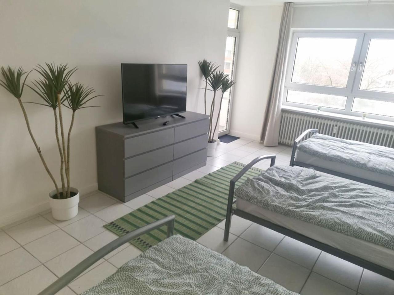Apartment with Balcony in Mönchengladbach — Moenchengladbach — photo 2