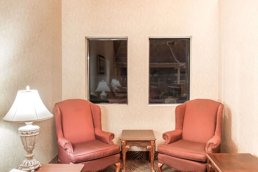 Super 8 by Wyndham Liverpool Clay Syracuse Area - photo 4