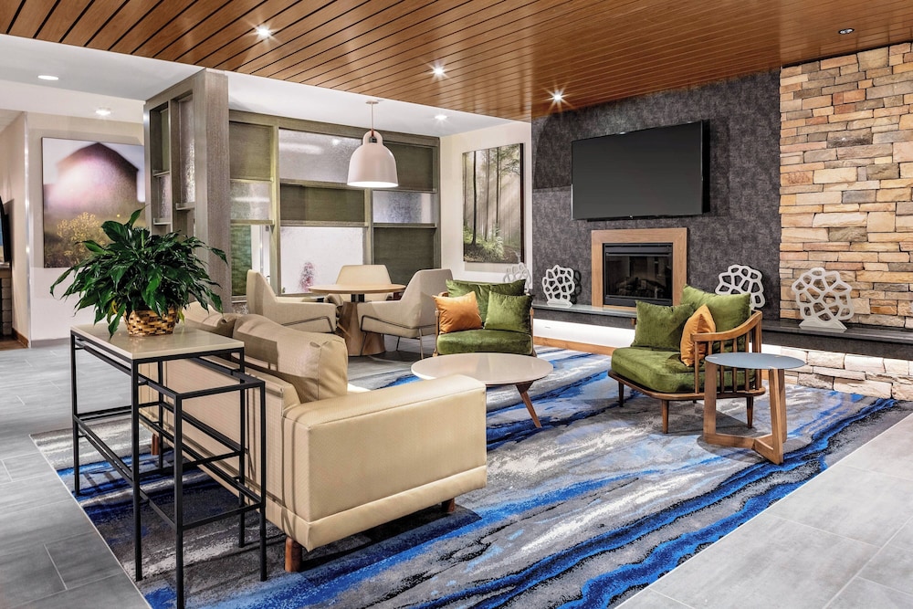 Fairfield Inn & Suites by Marriott Queensbury Glens Falls Lake George Area - carbon neutral hotel in Queensbury