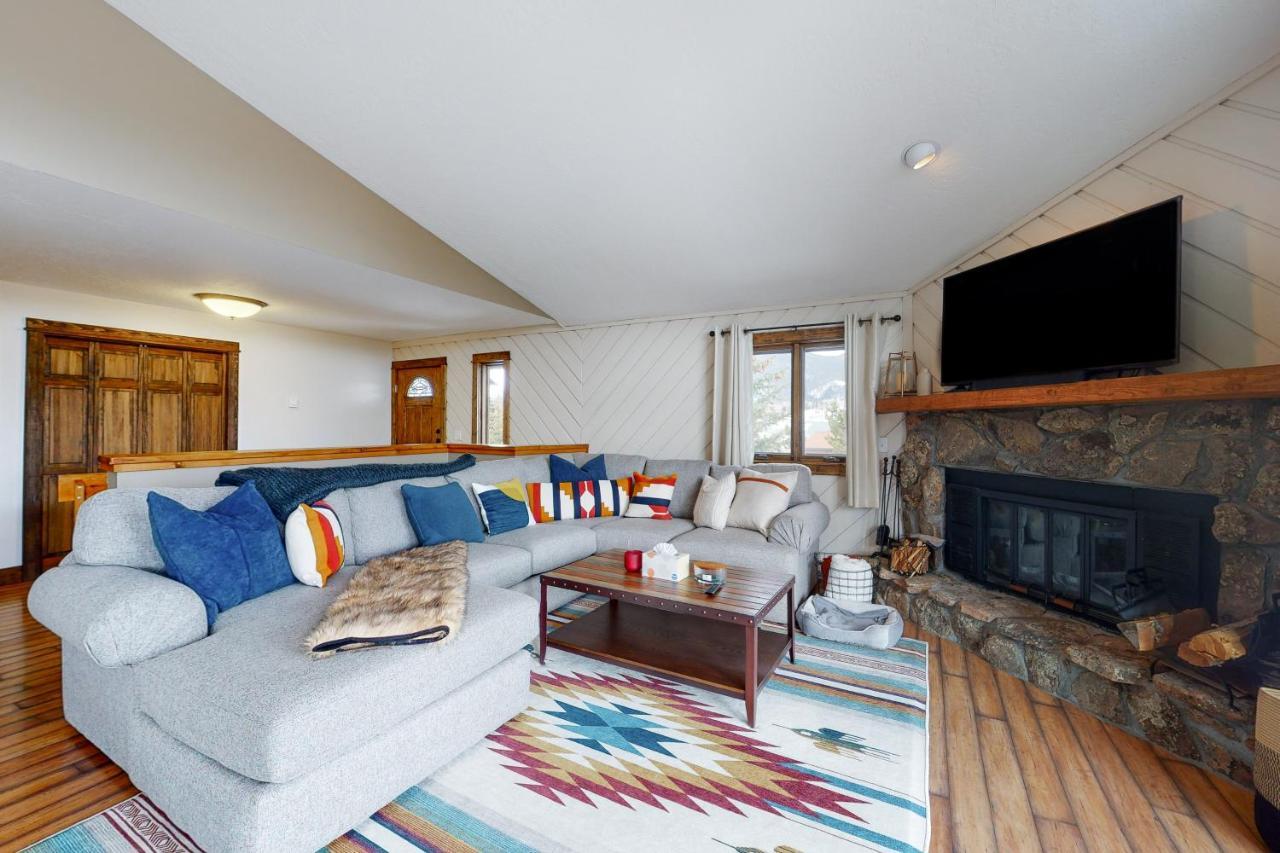 The Nugget Ski Chalet — 4-Star Luxury Hotel in Dillon, United States