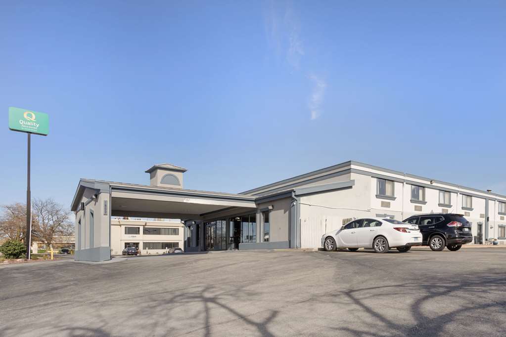 Quality Inn & Suites Bloomington University Area - photo 3