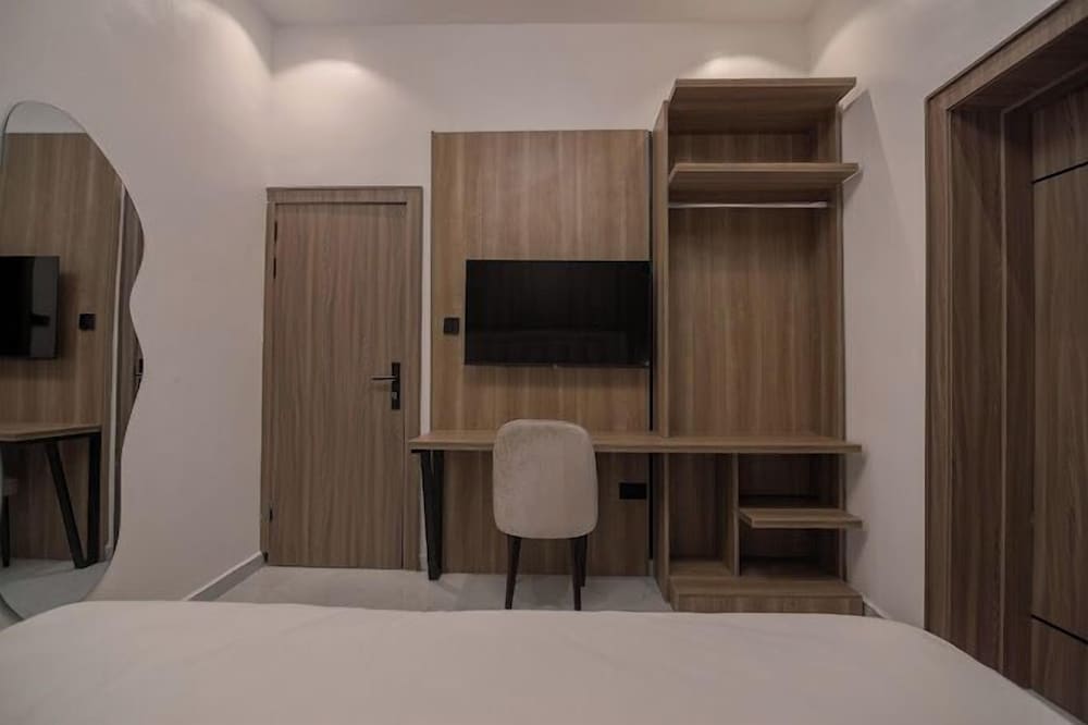 One90 Apartment — 4-Star Luxury Hotel in Lagos, Nigeria