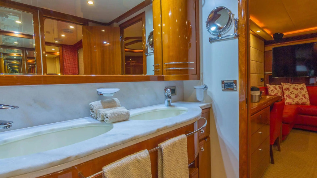 Miami Beach Luxury Yacht Charters - photo 28