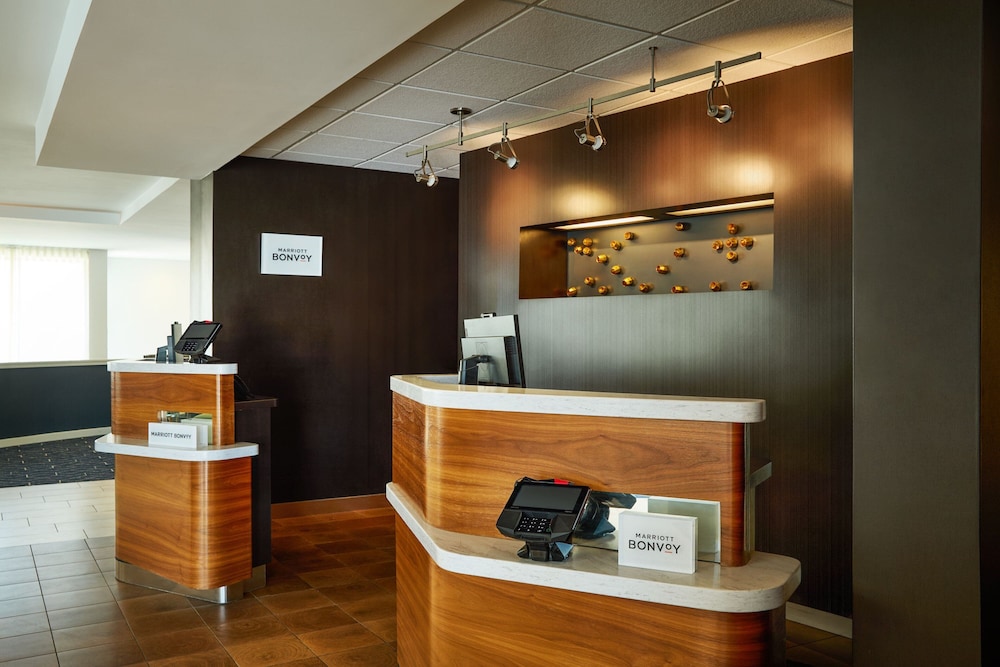 Courtyard by Marriott Kansas City Overland Park Metcalf - photo 5