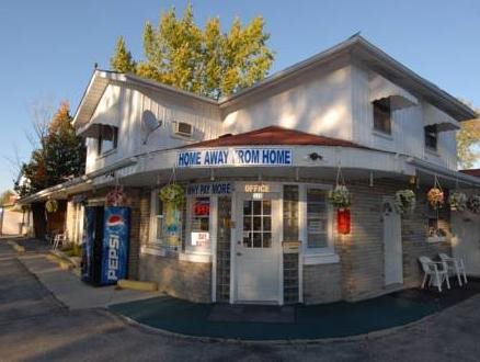 Kings Inn Orillia in Orillia, Canada