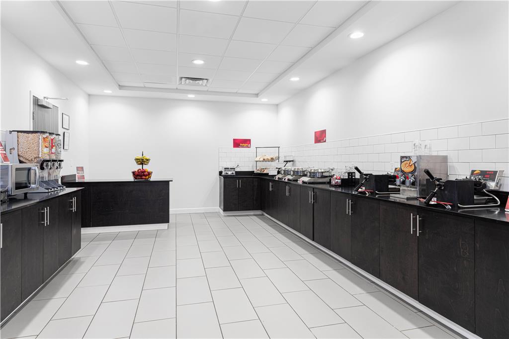 Best Western Plus New Richmond Inn & Suites - photo 38