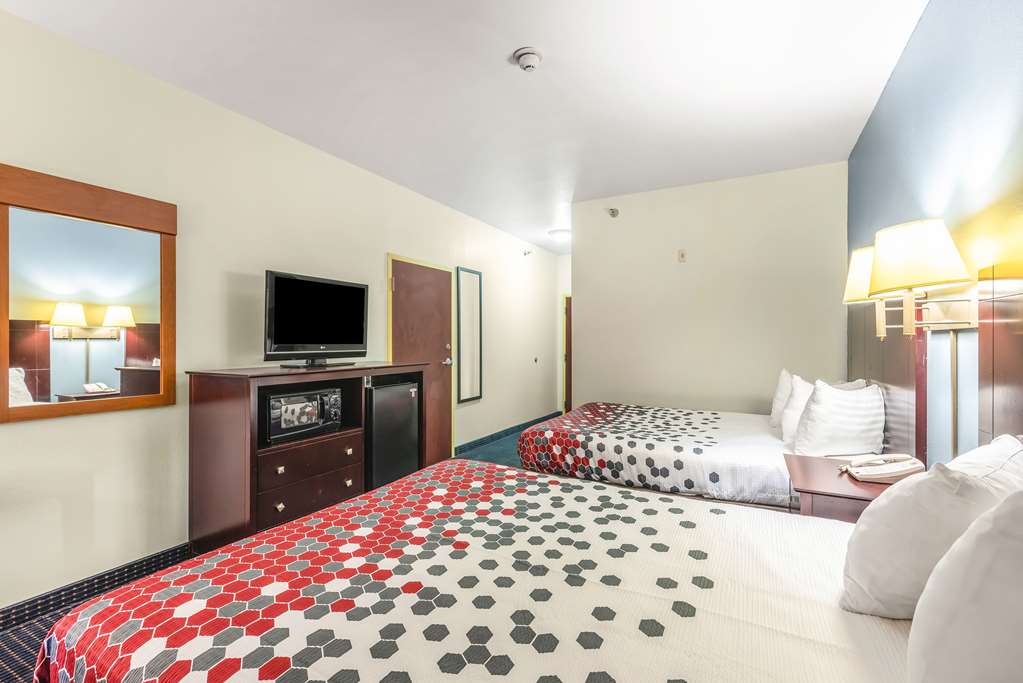 Econo Lodge Inn & Suites Pritchard Road North Little Rock - photo 23