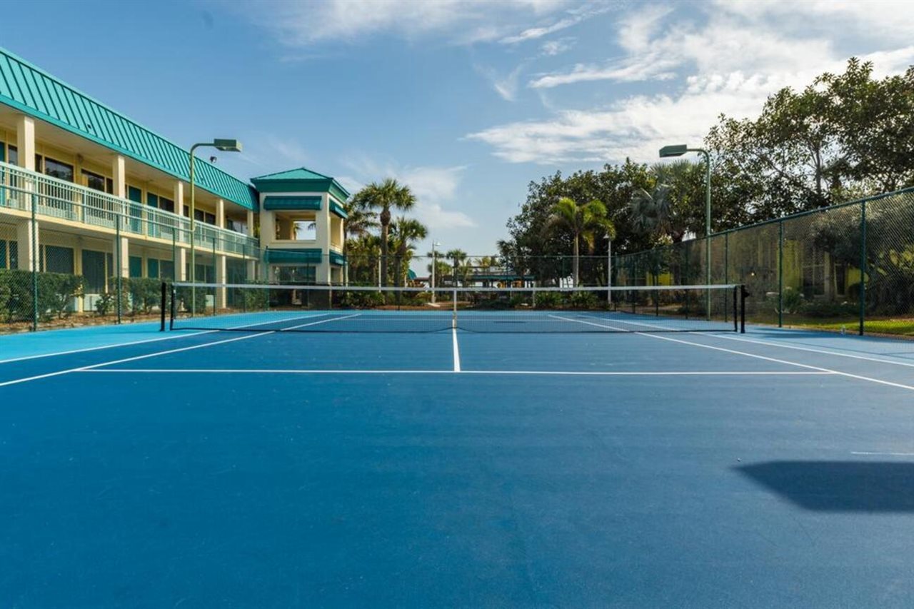 International Palms Resort - photo 13