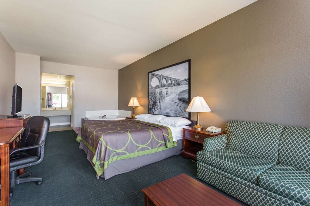Super 8 by Wyndham Petersburg - photo 12