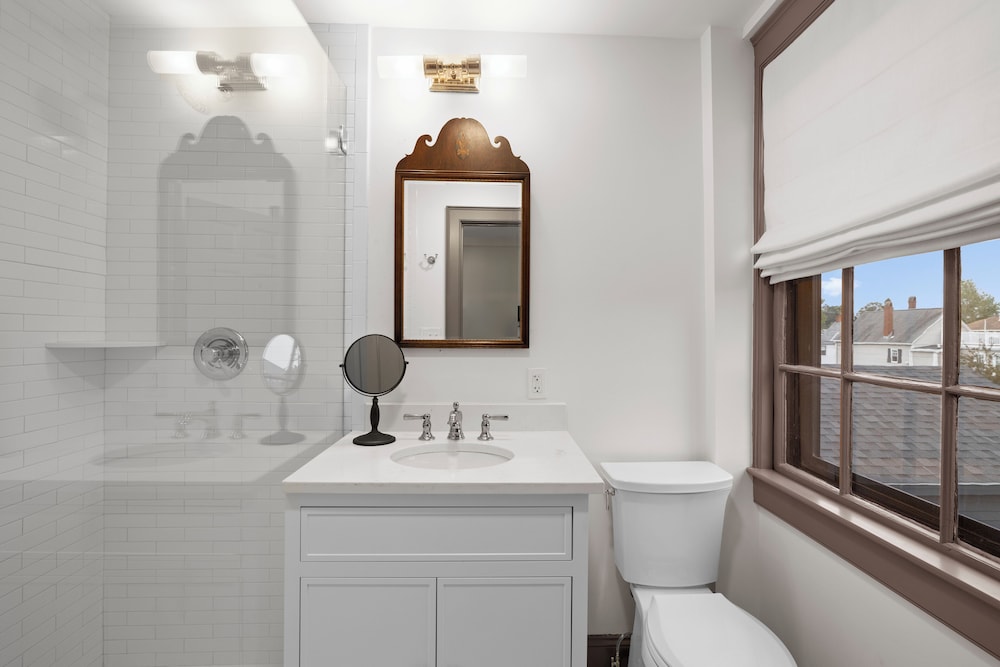 The Davenport Inn - photo 39