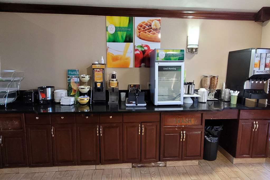 Quality Inn & Suites Columbia I 70 - photo 21