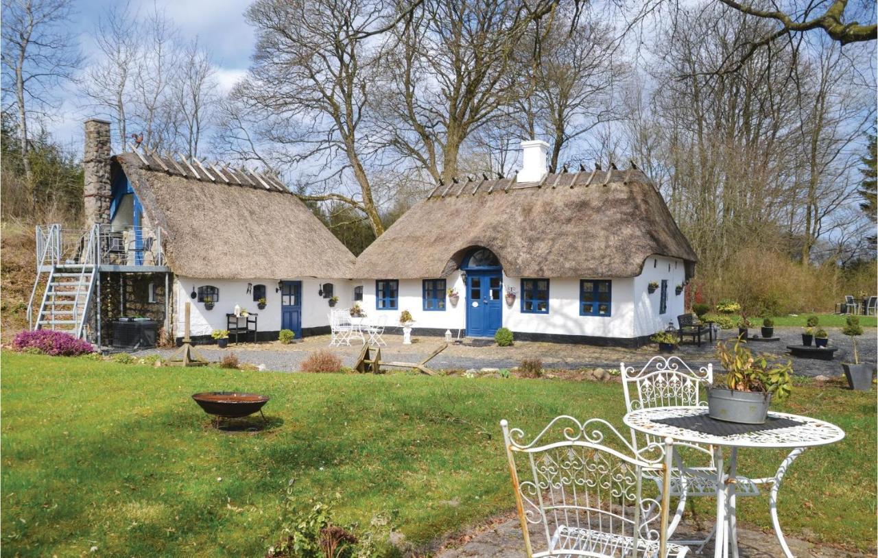 Three Bedroom Holiday Home In Give — 4-Star Luxury Hotel in Give, Denmark