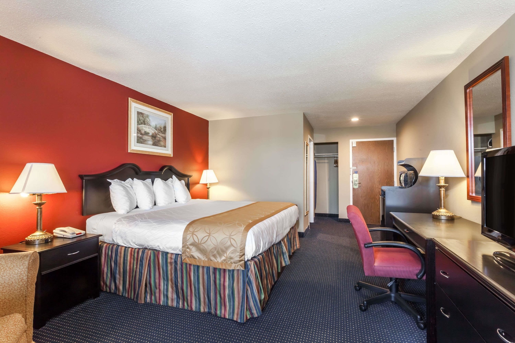 APM Inn and Suites - photo 25